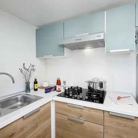 Albatross Mobile Homes On Valamar Lanterna 홀리데이파크 4*