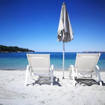 Albatross Mobile Homes On Valamar Lanterna 4*