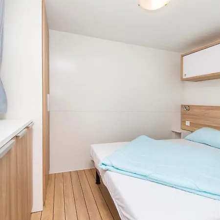Albatross Mobile Homes On Valamar Lanterna Tatil parkı Tar-Vabriga