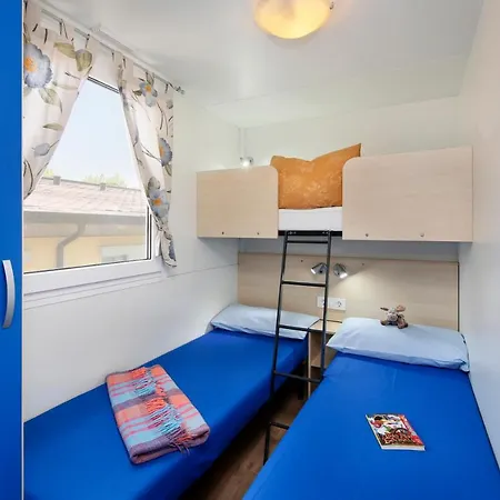 Albatross Mobile Homes On Valamar Lanterna 4*