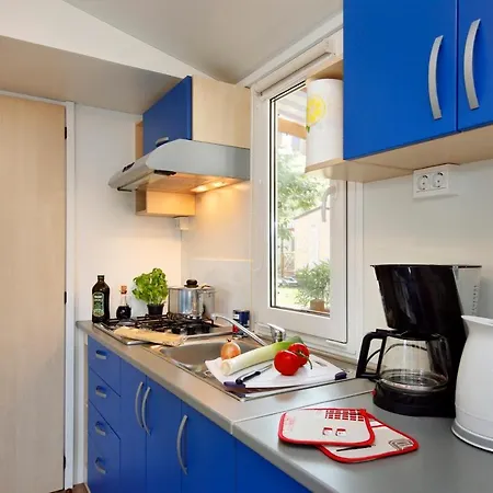 Albatross Mobile Homes On Valamar Lanterna Tatil parkı 4*