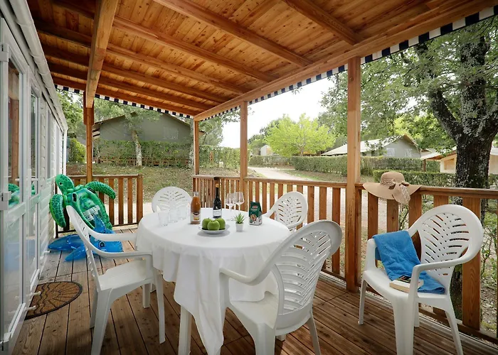 Albatross Mobile Homes On Valamar Lanterna 홀리데이파크