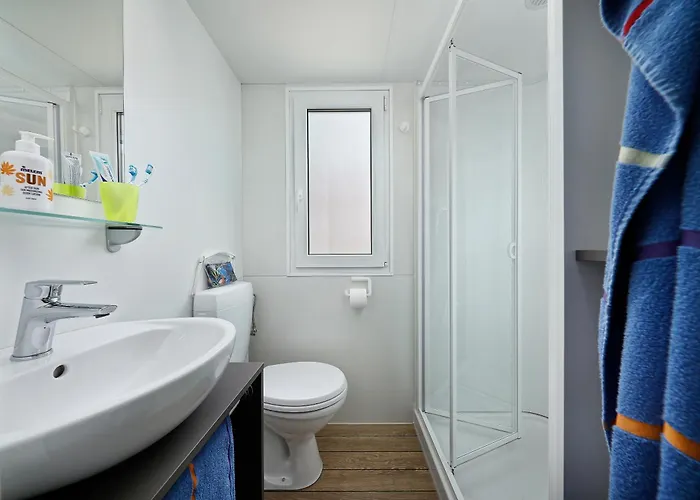 Albatross Mobile Homes On Valamar Lanterna 4*